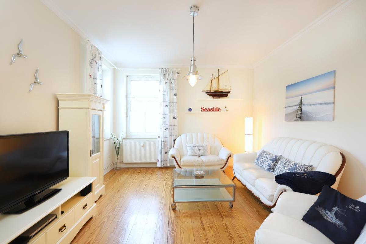 Appartement & Ferienwohnungen Thiess روستوك المظهر الخارجي الصورة
